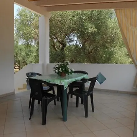 Casa Vacanze Frasulli 게스트하우스 알리스테
