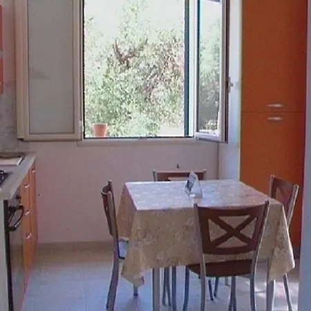 Casa Vacanze Frasulli 알리스테